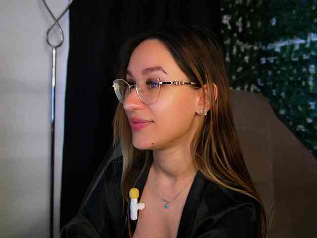 NicoleIris NicoleIris