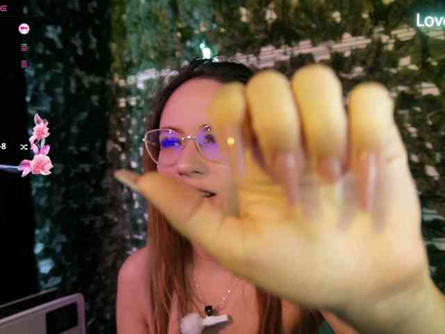 NicoleIris webcam
