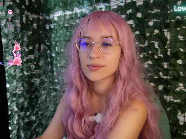 NicoleIris webcam