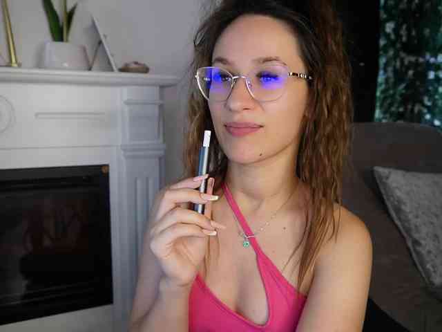 NicoleIris webcam
