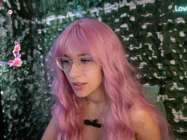 NicoleIris webcam