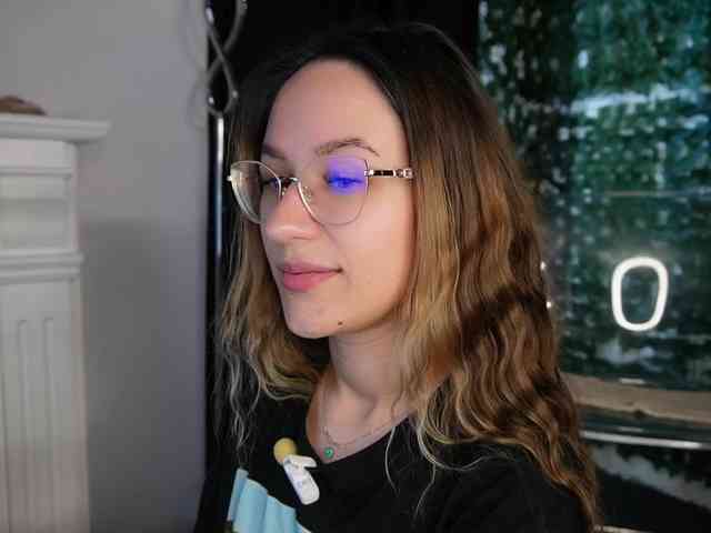 NicoleIris webcam