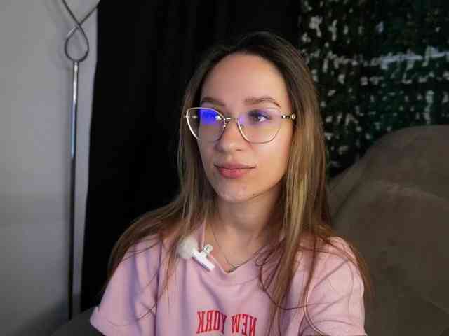 NicoleIris webcam