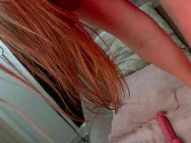NicoleIris webcam