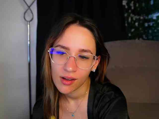 NicoleIris webcam