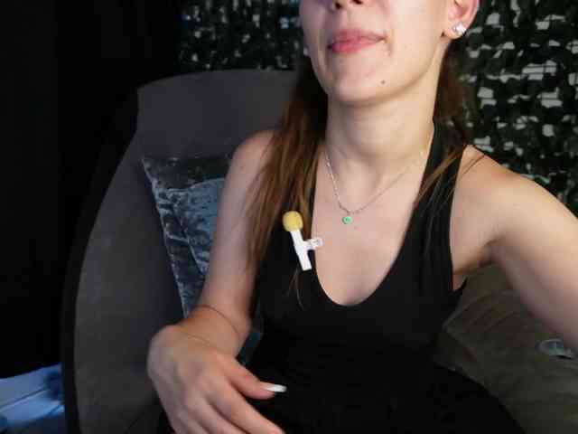 NicoleIris webcam