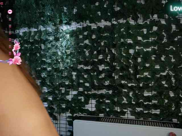 NicoleIris webcam