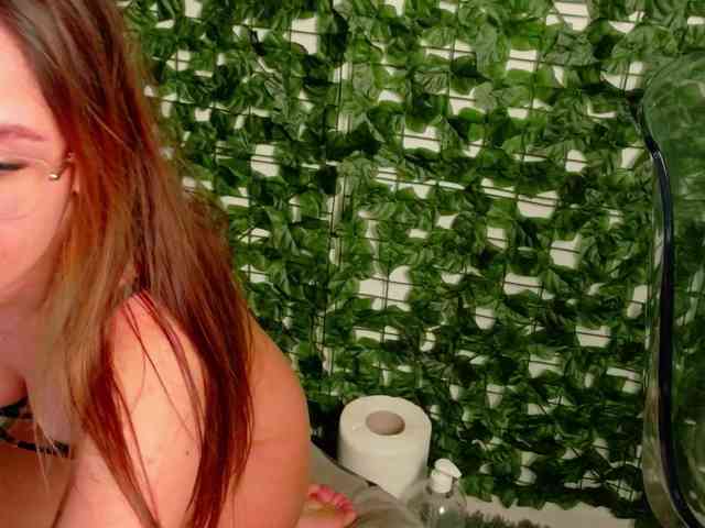 NicoleIris webcam