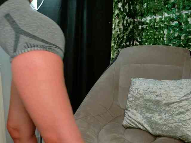 NicoleIris webcam