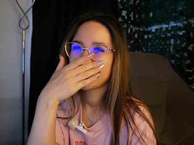 NicoleIris webcam