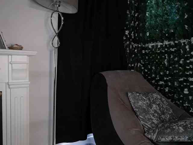 NicoleIris webcam