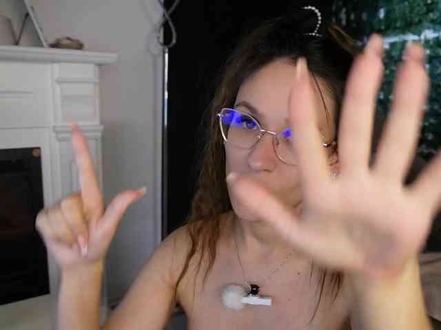 NicoleIris webcam