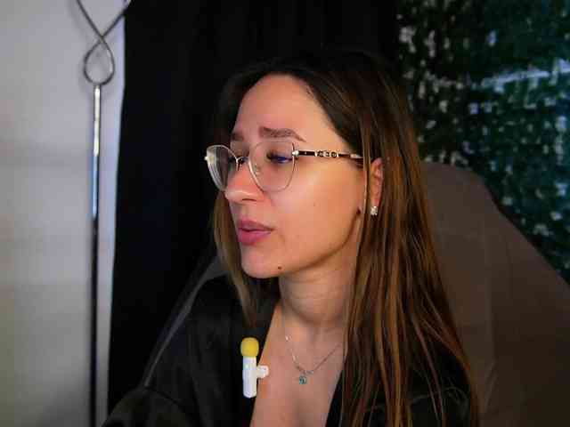 NicoleIris NicoleIris