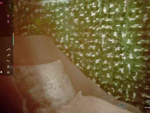 NicoleIris webcam