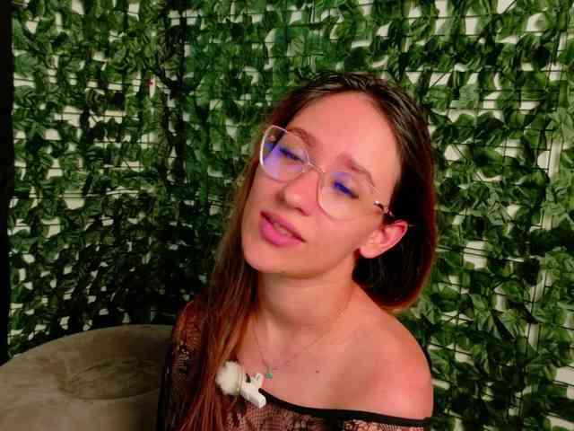 NicoleIris webcam