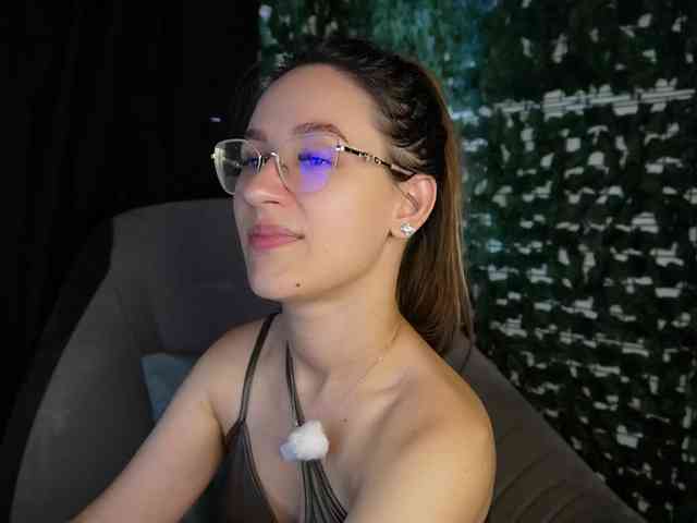 NicoleIris webcam