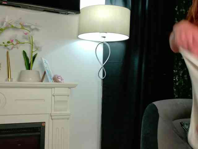NicoleIris webcam