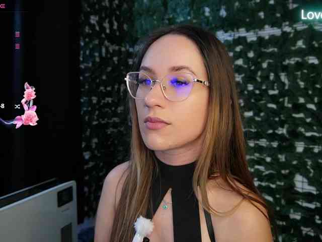 NicoleIris webcam