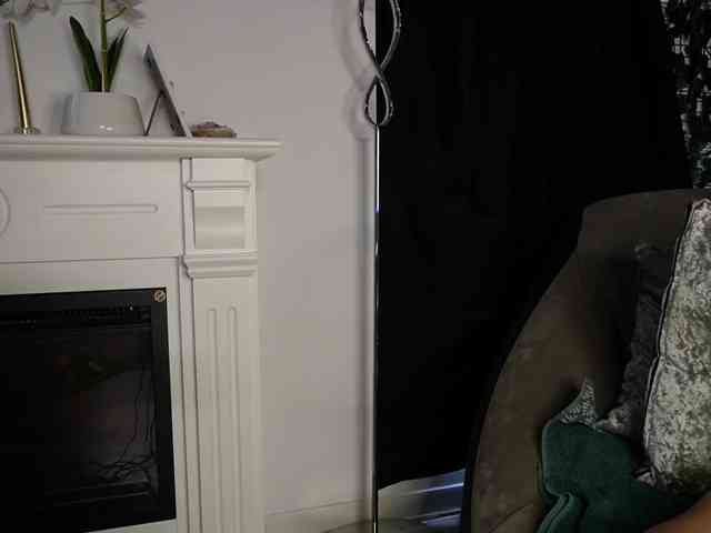 NicoleIris webcam