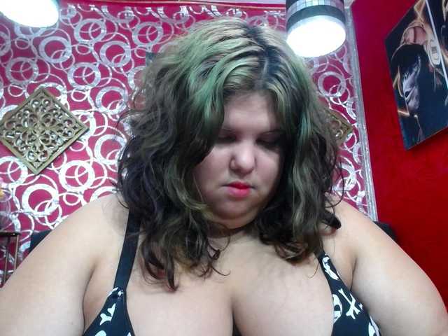 LISABROWNS live cam on BongaCams