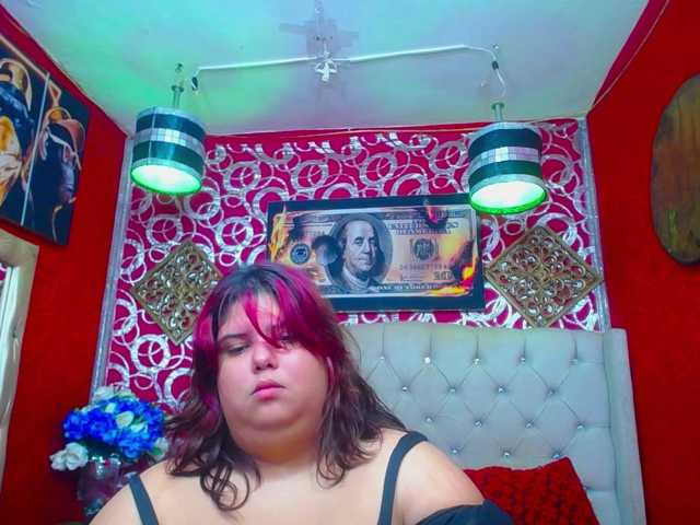 LISABROWNS live cam preview