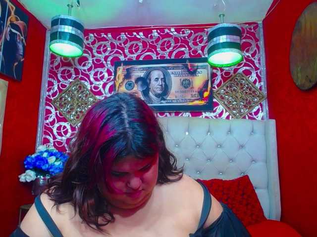 LISABROWNS live cam on BongaCams