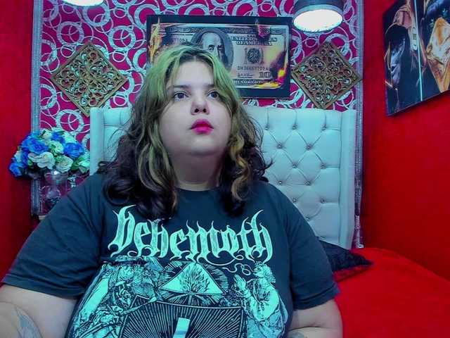 LISABROWNS live cam on BongaCams