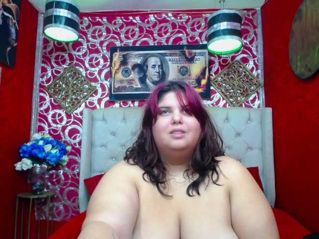 LISABROWNS live cam on BongaCams