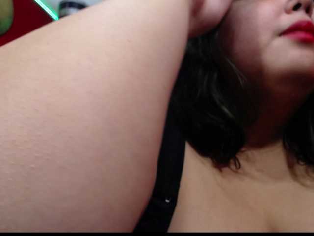 LISABROWNS live cam on BongaCams