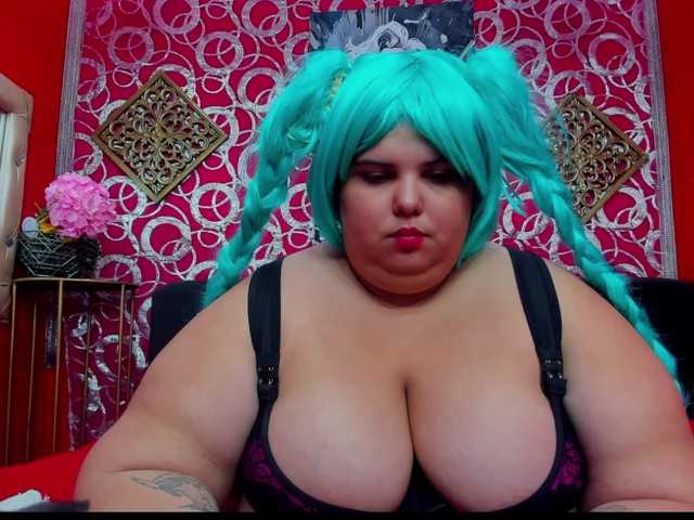 LISABROWNS live cam on BongaCams