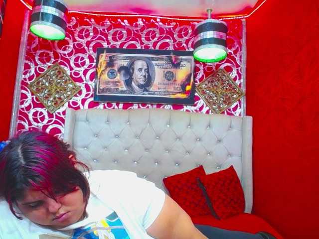 LISABROWNS live cam on BongaCams