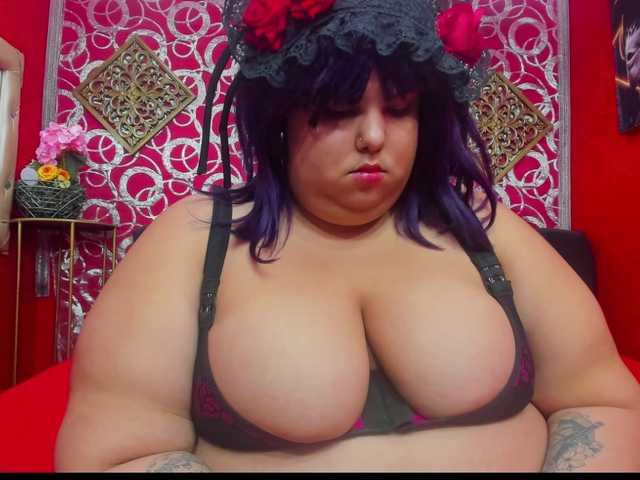 LISABROWNS live cam on BongaCams