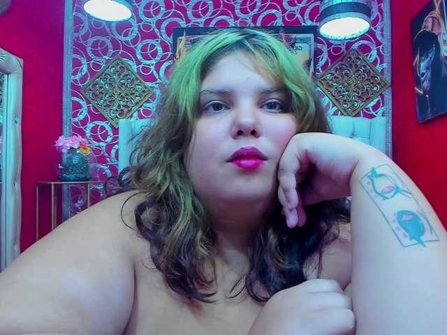 LISABROWNS live cam on BongaCams