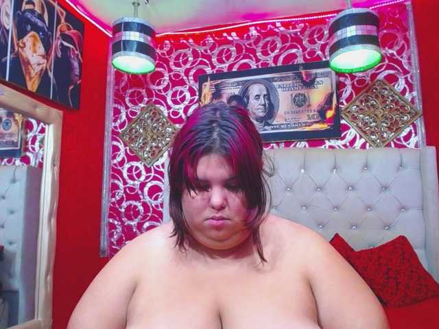 LISABROWNS live cam on BongaCams