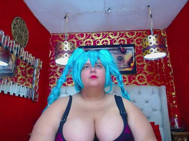 LISABROWNS live cam on BongaCams