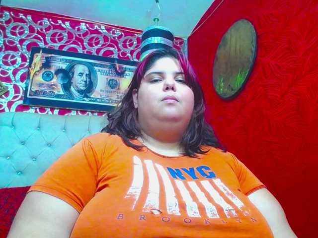 LISABROWNS live cam on BongaCams