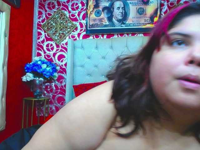 LISABROWNS live cam on BongaCams
