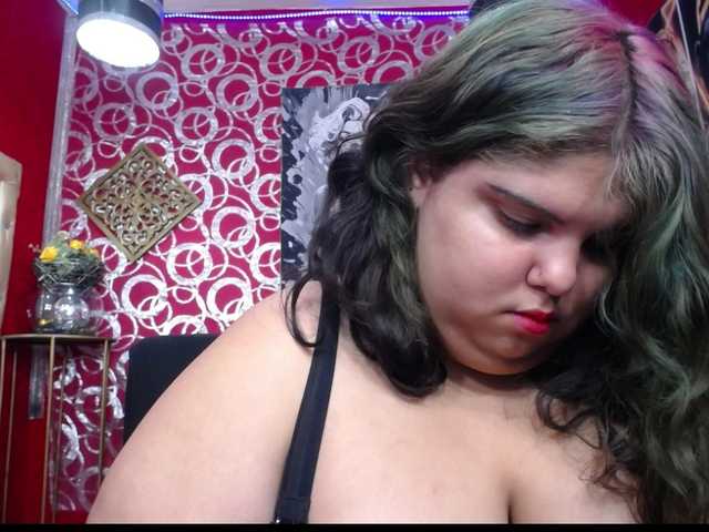 LISABROWNS live cam on BongaCams