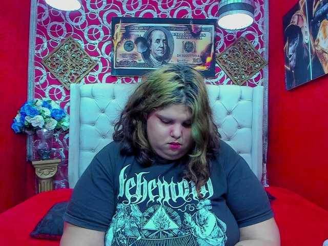 LISABROWNS live cam on BongaCams