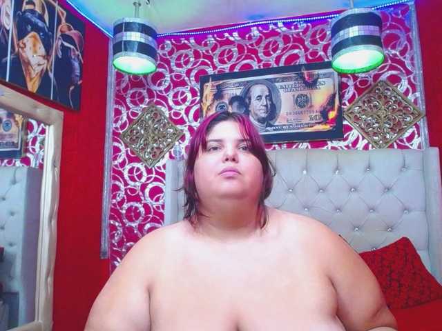LISABROWNS live cam on BongaCams