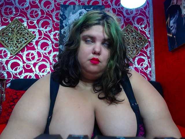 LISABROWNS live cam on BongaCams