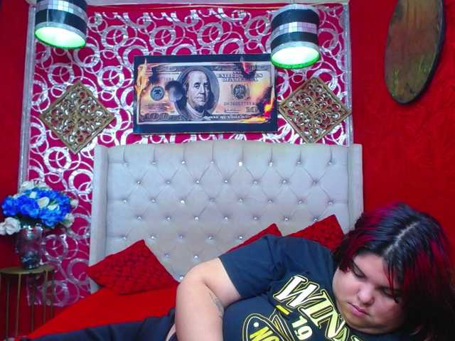 LISABROWNS live cam on BongaCams