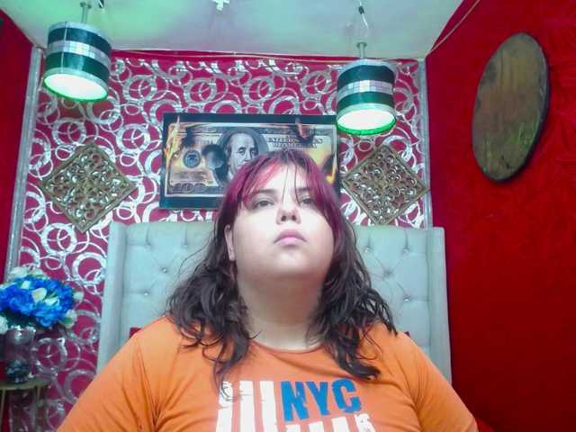 LISABROWNS live cam on BongaCams
