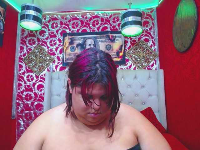 LISABROWNS live cam on BongaCams