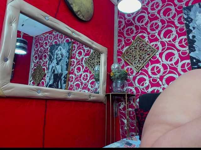 LISABROWNS live cam on BongaCams