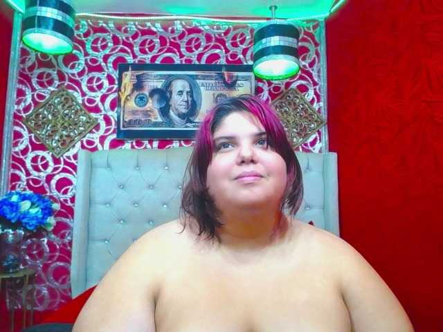 LISABROWNS live cam on BongaCams