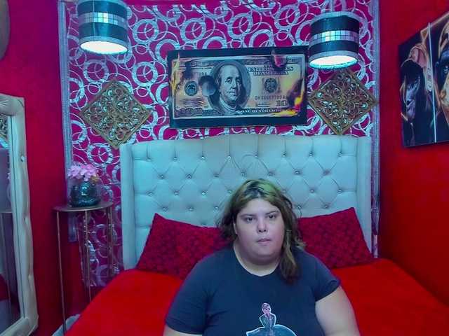 LISABROWNS live cam on BongaCams