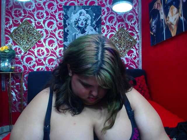 LISABROWNS live cam on BongaCams