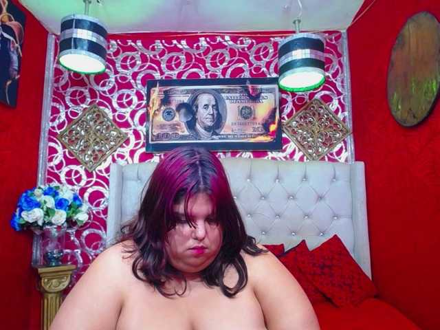 LISABROWNS live cam on BongaCams
