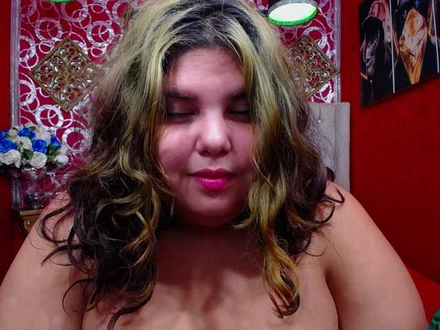 LISABROWNS live cam on BongaCams